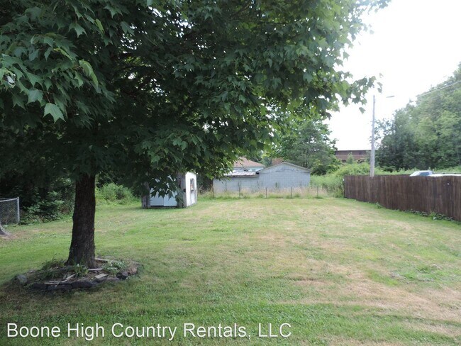 Building Photo - 3 br, 1.5 bath House - 407 Meadowview Drive