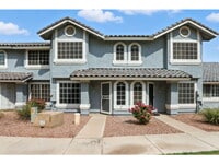 Building Photo - Chandler Townhouse with Double Ensuites
