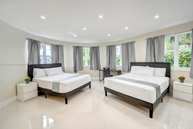 Building Photo - 801 Harrison St