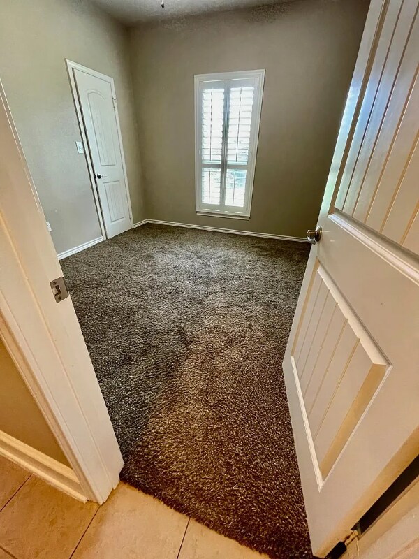 Building Photo - 120 Towering Oaks Ln