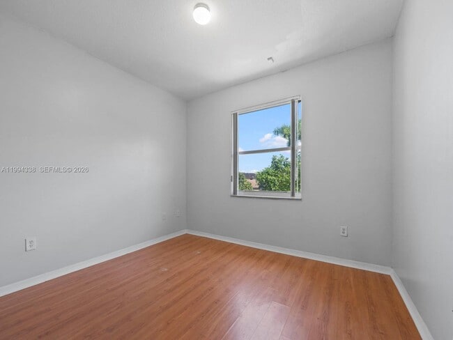 Building Photo - 5001 SW 140th Terrace