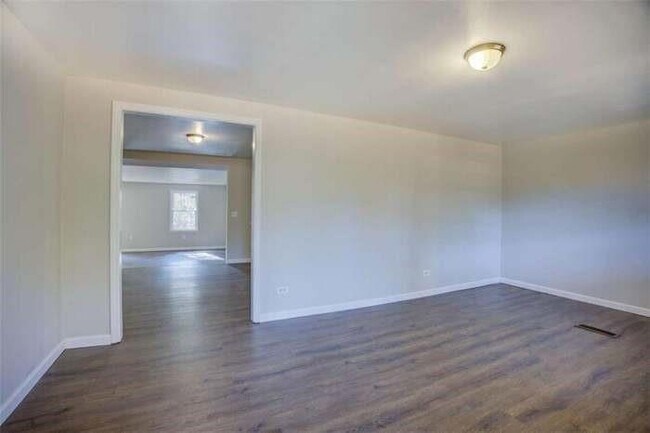 Building Photo - 201 Oglesby Bridge Rd SE