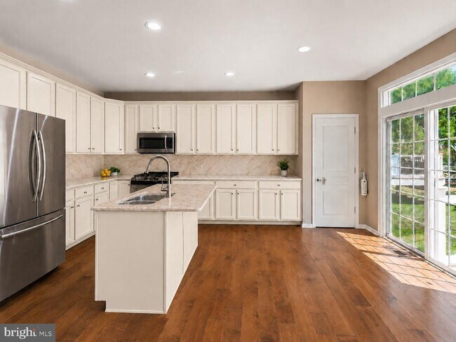 Building Photo - 209 N Caldwell Cir