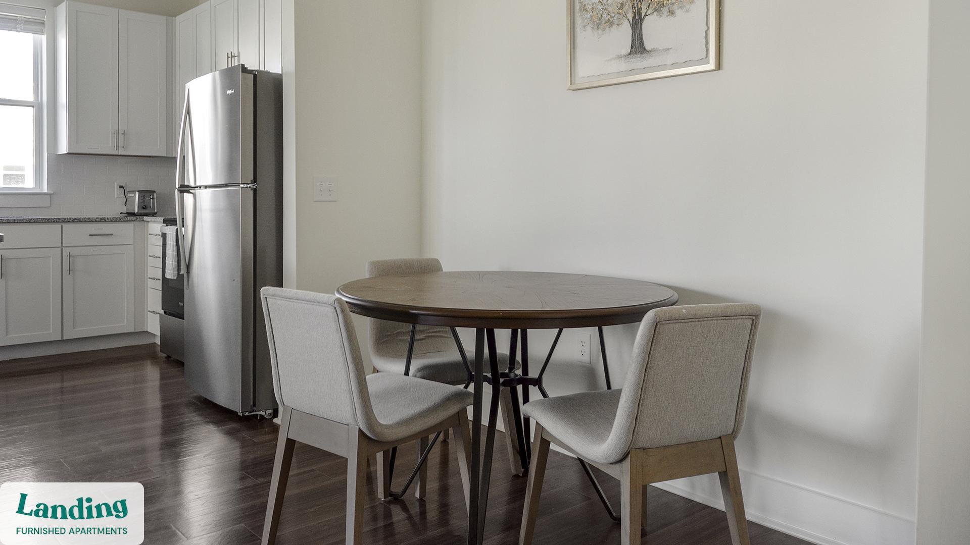 Building Photo - 901 Kelly Green Ln