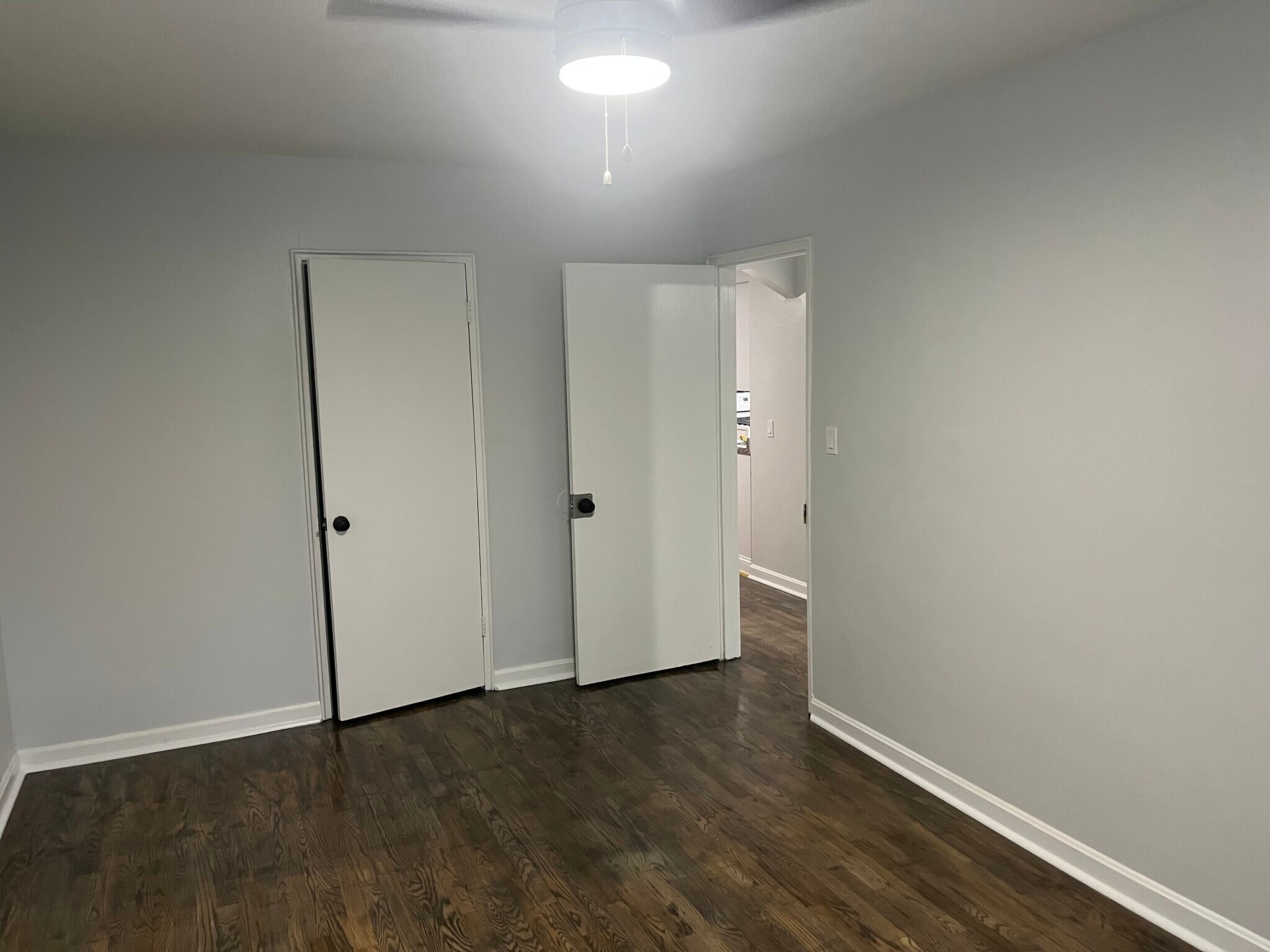 Building Photo - 4430 Ridgeview Ave