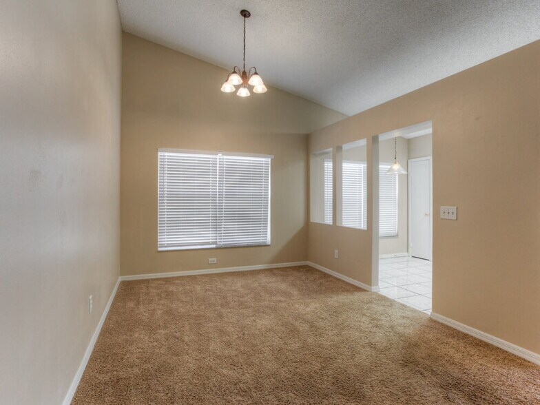 Building Photo - 1724 Elk Spring Dr