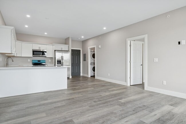 Building Photo - 153 Greenwich Ave