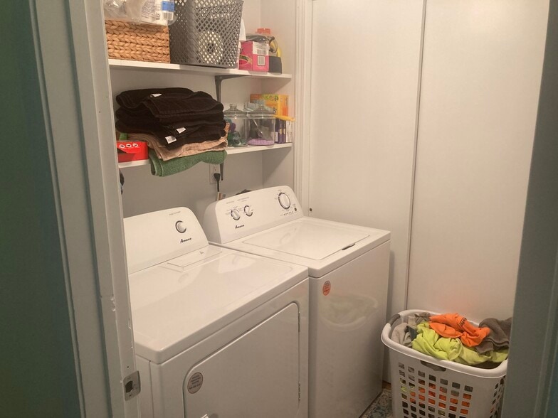 Laundry - 308 N Emmons St