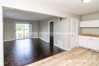 Building Photo - Adorable 1 Bedroom Now Available!!!