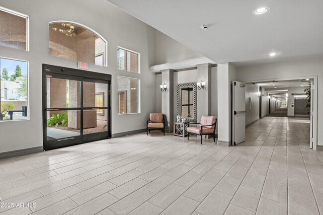 Building Photo - 14000 N 94th St