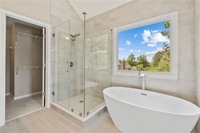 Building Photo - 11100 Chandon Way