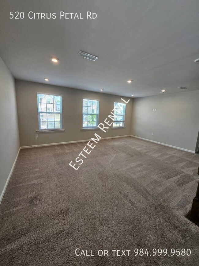 Building Photo - 520 Citrus Petal Rd