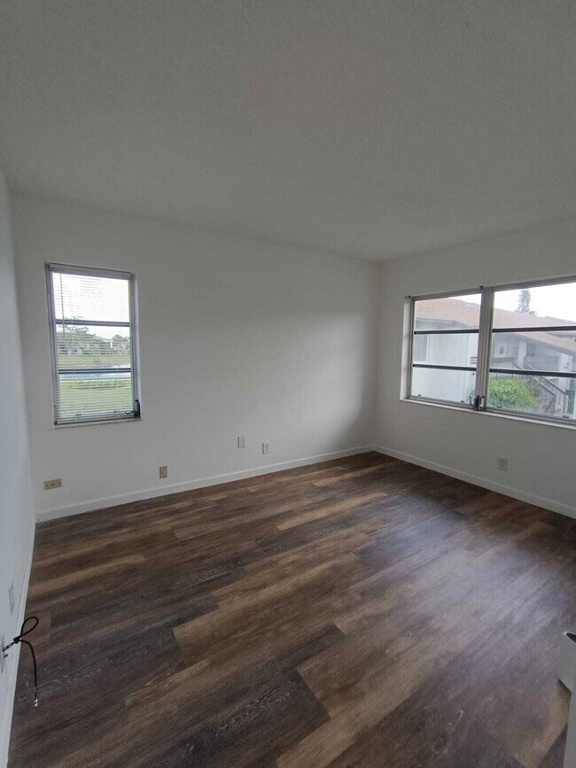 Building Photo - 13283 Pineapple Palm Ct