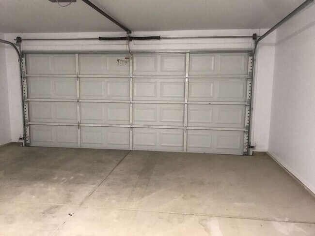 Building Photo - Spacious Marana Living with Loft & Low-Maintenance Appeal