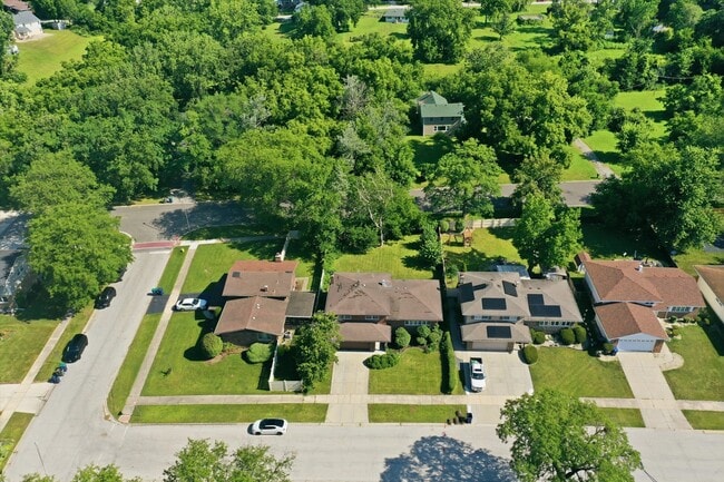 Building Photo - 4050 Violet Ln