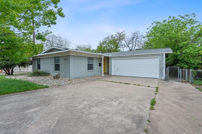 Building Photo - 6810 Daugherty St