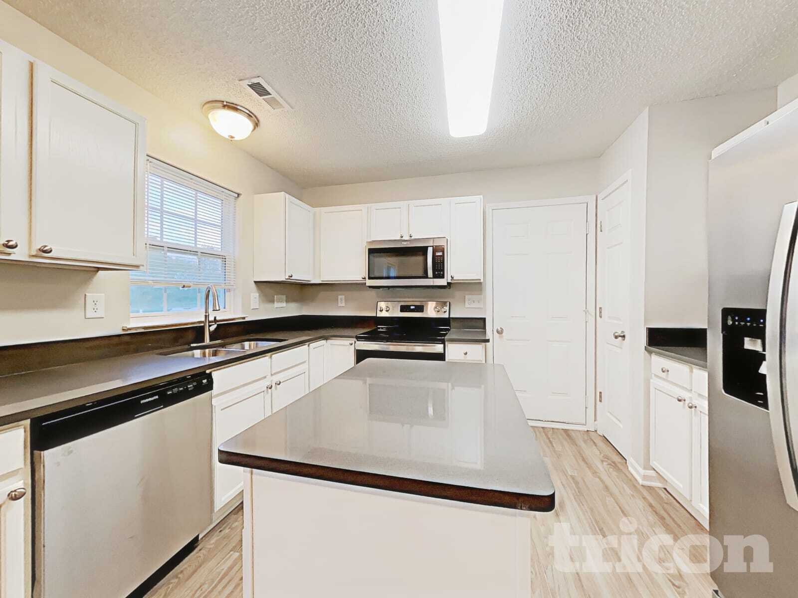 Building Photo - 2921 Barbee Ct