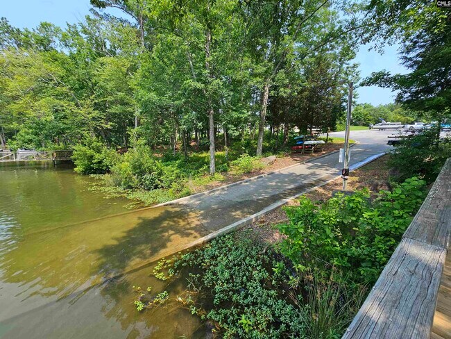 Building Photo - 112 Sandlapper Way