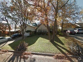 Building Photo - 3812 NE 142nd Cir
