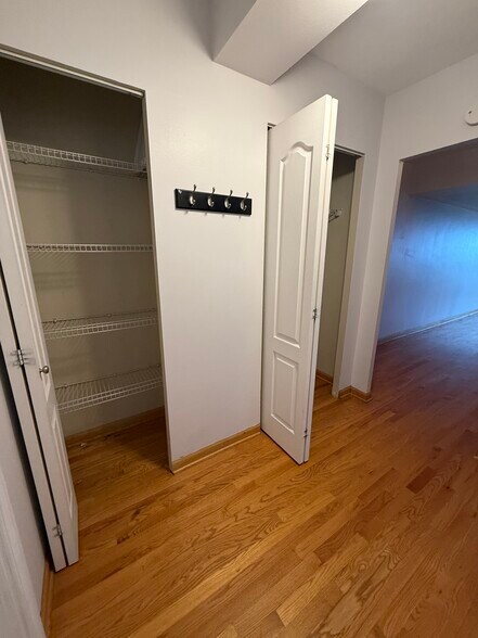 Building Photo - 4230 N Marine Dr