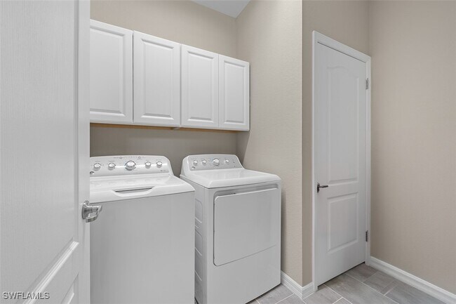 Building Photo - 9374 Foxglove Ln