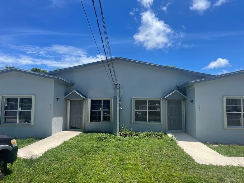 Primary Photo - 909 SW 8th St