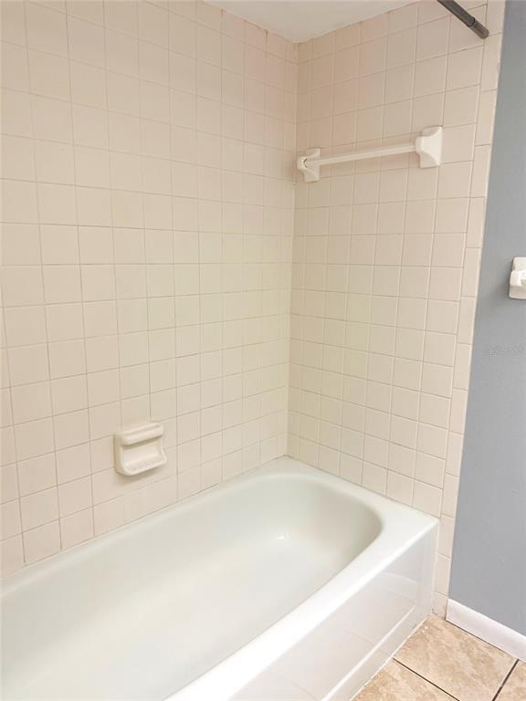 Building Photo - 260 Woodlake Ln