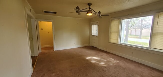 Building Photo - Cozy Home in a Convenient Location