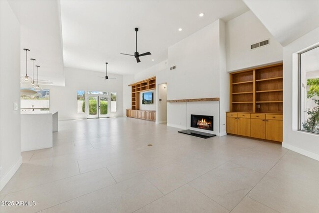Building Photo - 6139 N 31st Ct