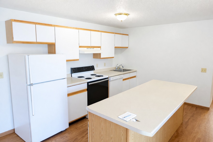 Interior Photo - The Meadows (Amy Dr)