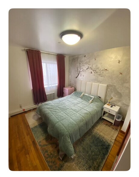 Primary Photo - 132-61 41st Rd