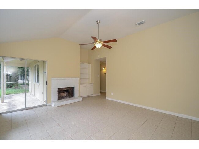 Building Photo - 7611 Shaddock Dr