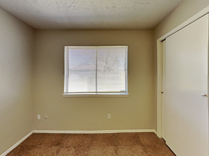 Building Photo - 14835 Shottery Dr