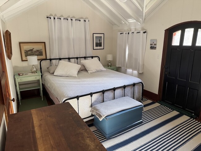 Building Photo - 35 Oceanview Ave