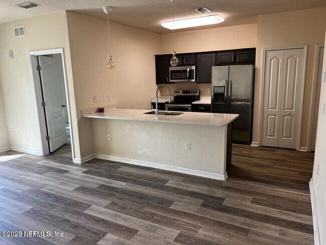 Building Photo - 4959 Key Lime Dr