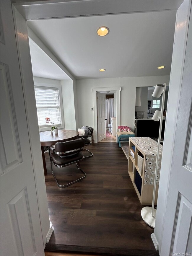 Building Photo - 29 Dale Ave