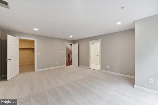 Building Photo - 8048 Kidwell Town Ct