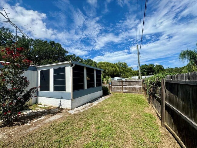 Building Photo - 4152 Richmond Ave