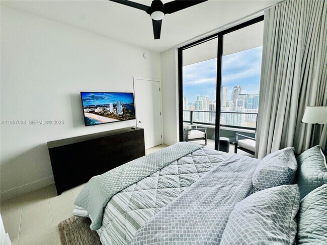 Building Photo - 159 NE 6th St