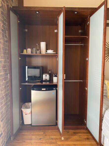 Building Photo - 1408 Washington St