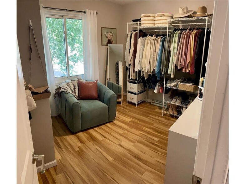 Building Photo - 901 Summer St NE