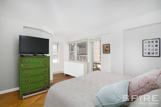 Building Photo - 2 bedroom in New York NY 10022