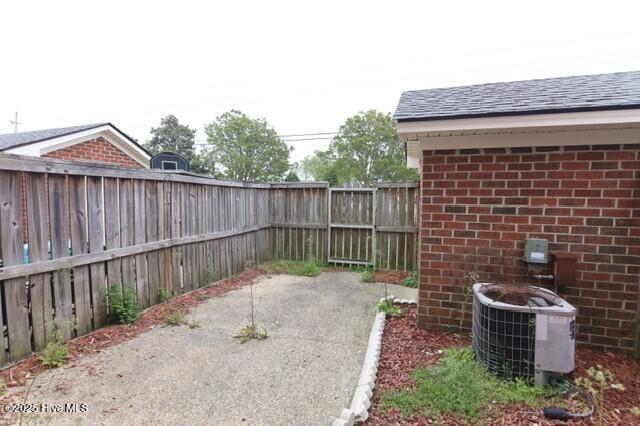 Building Photo - 24 Upton Ct Dr