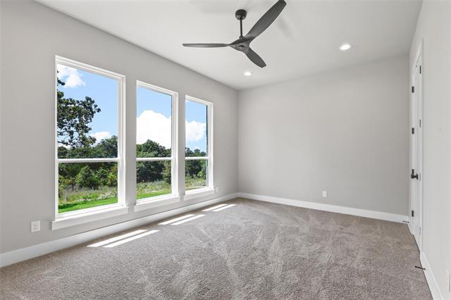 Building Photo - 1064 Glenoaks Dr