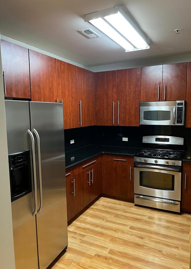 Building Photo - 9440 S 51st Ave