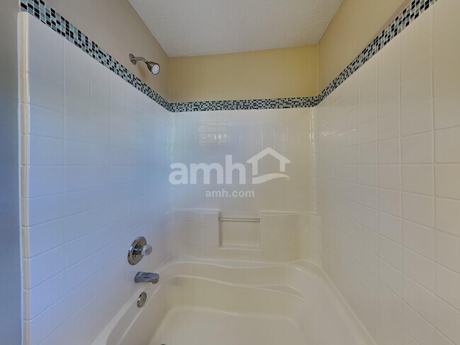 Building Photo - 1228 Shannon Ln