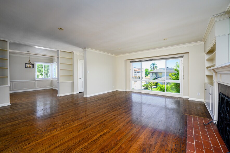 Building Photo - 1763 Kelton Ave