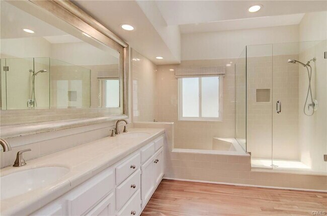 Building Photo - 24261 Cascades Dr
