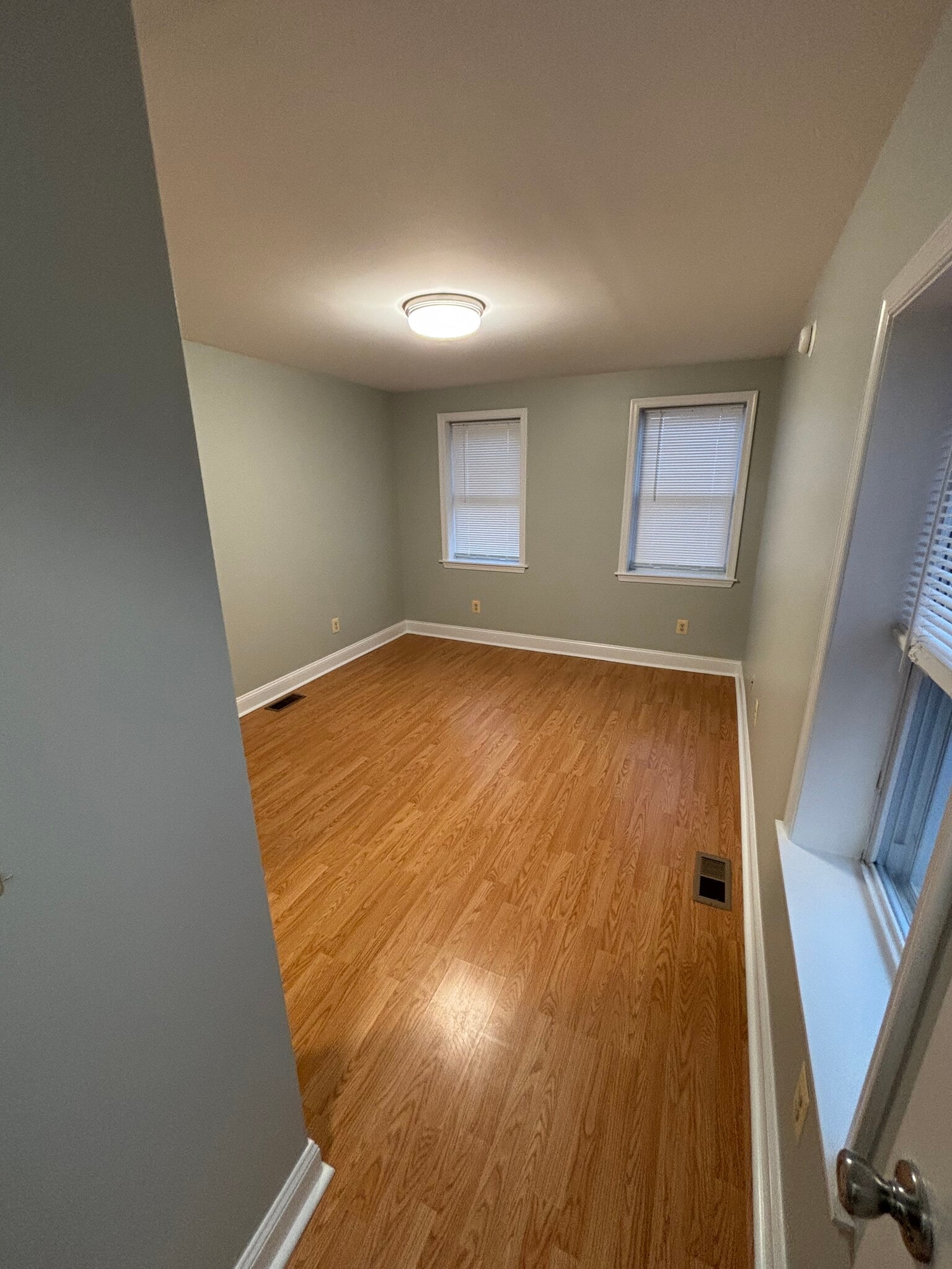 Building Photo - 3458 Keswick Rd