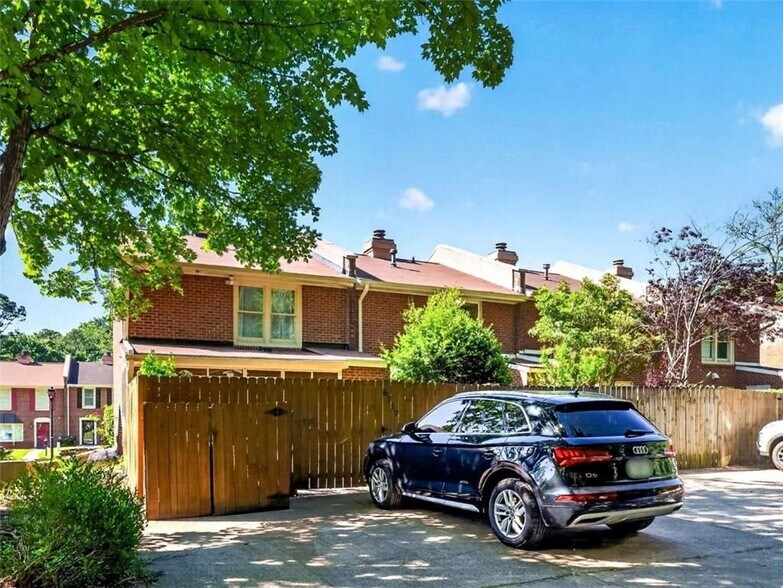 Building Photo - 6117 Queen Anne Ct